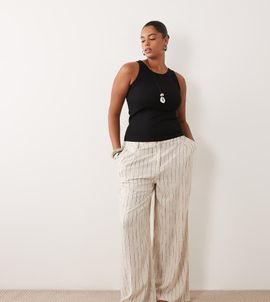 ASOS Curve ASOS DESIGN Curve wide leg pants with pleat detail in linen blend in natural squiggle-Neutral