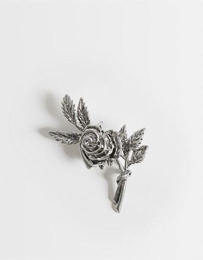 ASOS DESIGN ASOS DESIGN 3D rose and leaf brooch in burnished silver