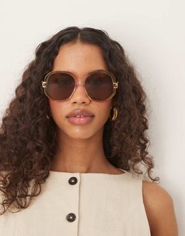 ASOS DESIGN ASOS DESIGN 70s sunglasses in ombre crystal fade with metal arms-Multi