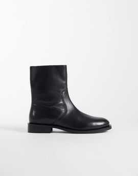 ASOS DESIGN ASOS DESIGN Alma leather smart flat ankle boots in black