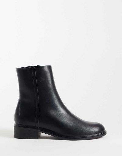 ASOS DESIGN ASOS DESIGN Angus smart flat ankle boots in black