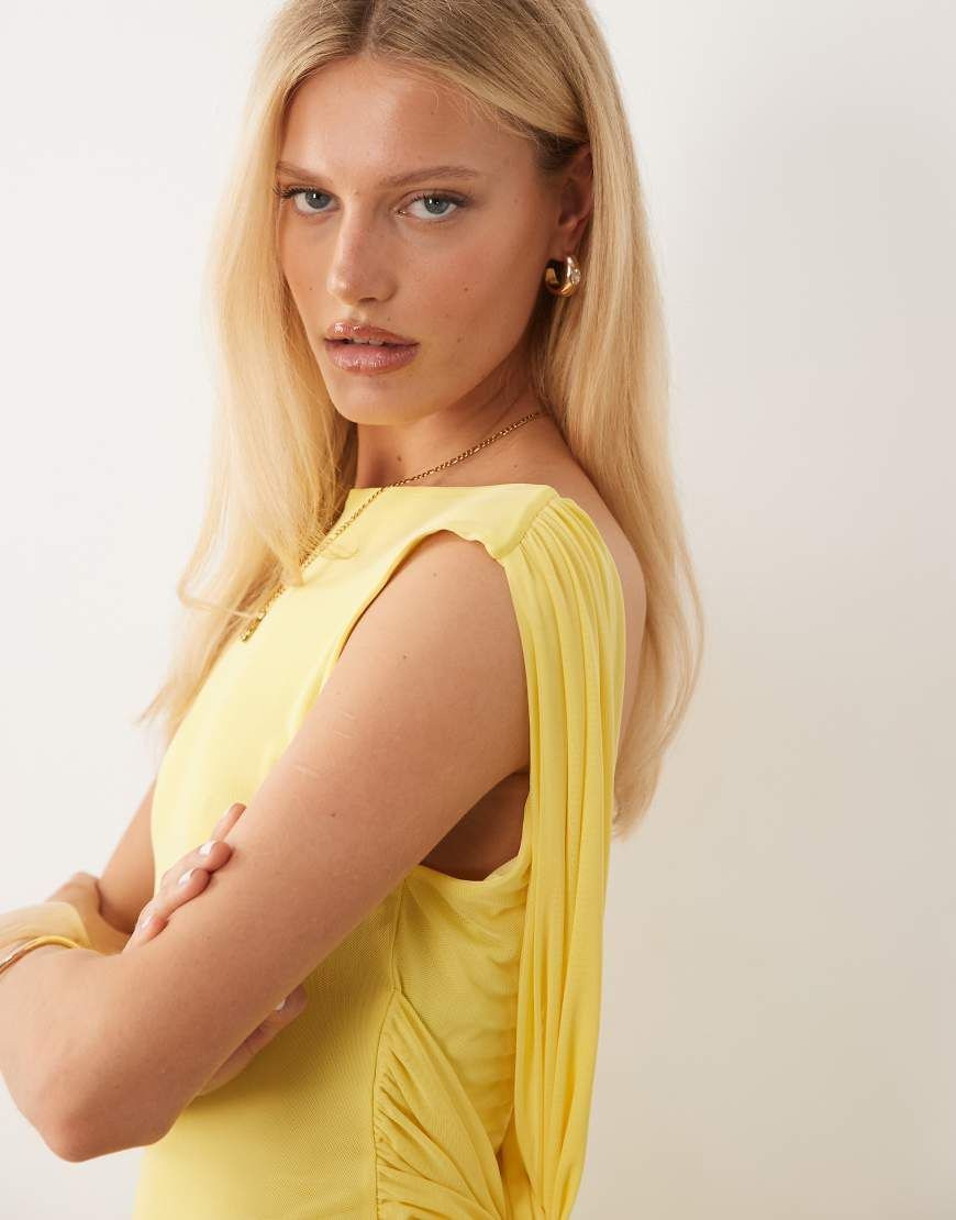 yellow backless dress asos DESIGN lace trim Alyssa | A Line Color:Emerald green this dress effortlessly combines