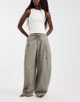 ASOS DESIGN ASOS DESIGN balloon pants with drawstring waist in khaki-Green
