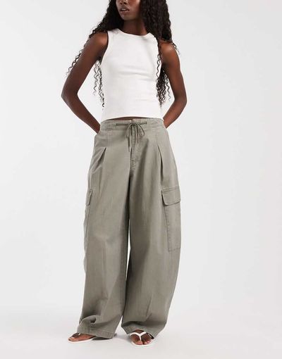 ASOS DESIGN ASOS DESIGN balloon pants with drawstring waist in khaki-Green