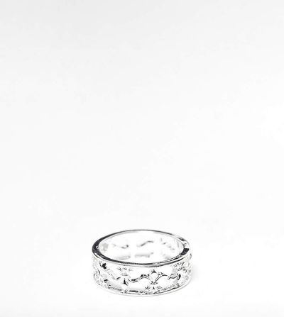 ASOS DESIGN ASOS DESIGN band ring with fleur de lis cut out in real silver plate