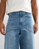 ASOS DESIGN ASOS DESIGN barrel jeans in light wash blue with fatigue pockets and vintage wash - 4