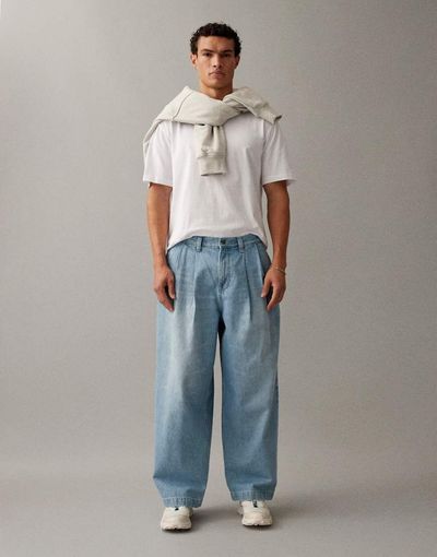 ASOS DESIGN ASOS DESIGN barrel jeans in light wash blue with pleats