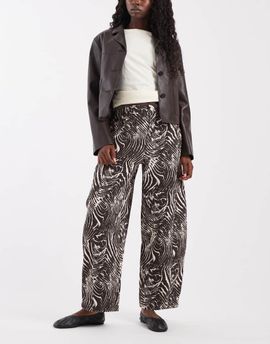 ASOS DESIGN ASOS DESIGN barrel leg jeans in zebra print - part of a set-Multi