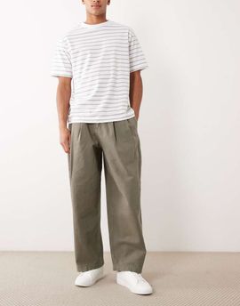 ASOS DESIGN ASOS DESIGN barrel pants in khaki with pleats-Green