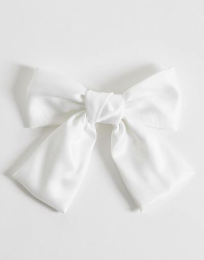 ASOS DESIGN ASOS DESIGN barrette hair clip with large bow in white satin