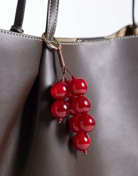ASOS DESIGN ASOS DESIGN berry bag charm in red