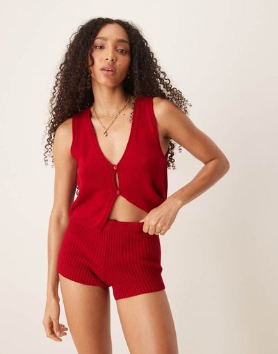 ASOS DESIGN ASOS DESIGN bianca buttoned hot pants in red - part of a set-Neutral
