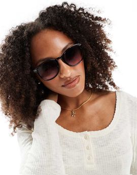 ASOS DESIGN ASOS DESIGN black round sunglasses