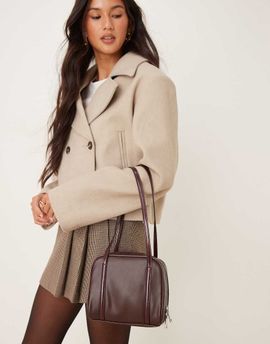 ASOS DESIGN ASOS DESIGN boxy bowler bag with tonal strap in burgundy-Red