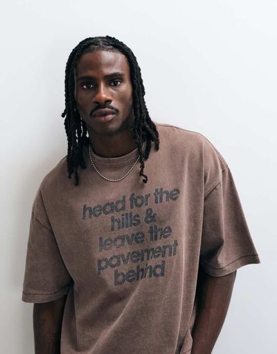 ASOS DESIGN ASOS DESIGN boxy relaxed t-shirt with text print in washed brown