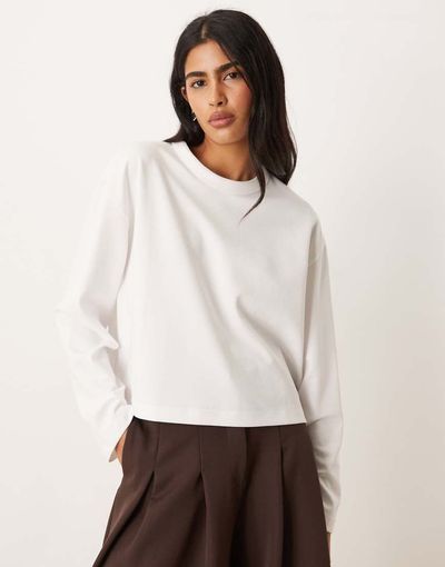 ASOS DESIGN ASOS DESIGN breatheMAX™ long sleeve boxy crop tee in white