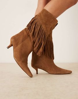ASOS DESIGN ASOS DESIGN Carmine premium suede fringe knee boots in sand-Neutral