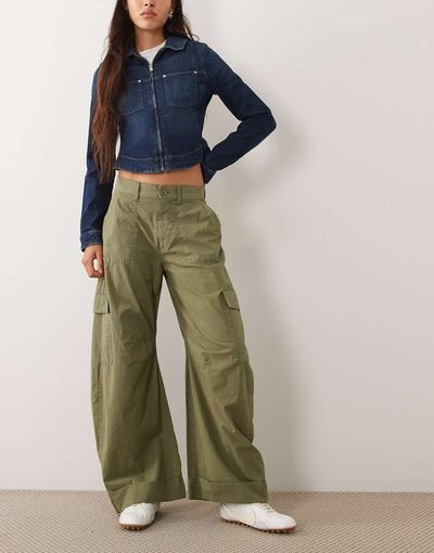 ASOS DESIGN ASOS DESIGN casual turn up cuff cargo in khaki-Green
