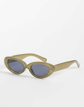 ASOS DESIGN ASOS DESIGN cat-eye sunglasses in milky green frame with smoke lens