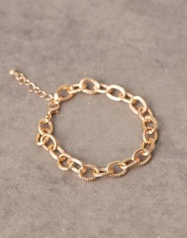 ASOS DESIGN ASOS DESIGN chain bracelet in textured gold