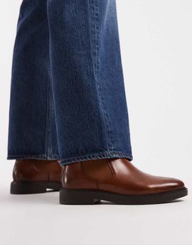 ASOS DESIGN ASOS DESIGN chelsea boots in burnished tan leather-Brown