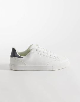 ASOS DESIGN ASOS DESIGN classic lace up sneakers in white with gray heel notch