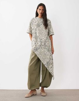 ASOS DESIGN ASOS DESIGN crew neck asymmetric ruffle hem top in print-Multi