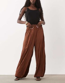 ASOS DESIGN ASOS DESIGN crinkle balloon pants in brown - part of a set
