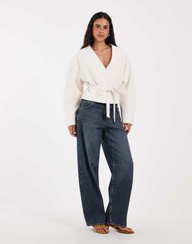 ASOS DESIGN ASOS DESIGN cropped rounded shoulder blazer in cream-White