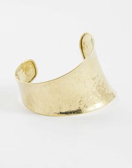 ASOS DESIGN ASOS DESIGN cuff bangle in hammered gold tone