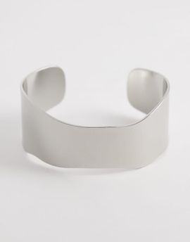 ASOS DESIGN ASOS DESIGN cuff bracelet in silver tone