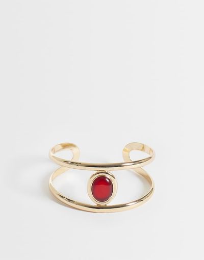 ASOS DESIGN ASOS DESIGN Cuff bracelet with red resin stone set detail in gold tone