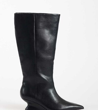 ASOS DESIGN ASOS DESIGN Curve Cinder wedge pull on knee boots in black