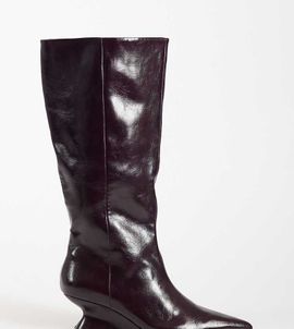 ASOS DESIGN ASOS DESIGN Curve Cinder wedge pull on knee boots in burgundy-RED