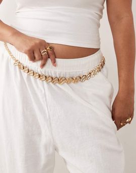 ASOS DESIGN ASOS DESIGN Curve hammered circle chain belt in gold tone