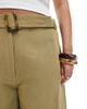 ASOS DESIGN ASOS DESIGN Curve tailored longline belted city shorts with linen in khaki-Green - 4
