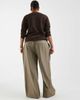 ASOS DESIGN ASOS DESIGN Curve tailored low rise slouchy pants in beige houndstooth-Neutral - 3