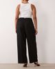 ASOS DESIGN ASOS DESIGN Curve tailored wide leg pants with pleat detail in black - 4