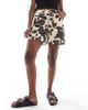 ASOS DESIGN ASOS DESIGN dad shorts in buttermilk cow print-Multi - 2