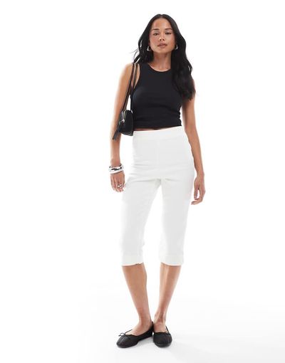 ASOS DESIGN ASOS DESIGN denim capri pants in mid blue