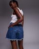 ASOS DESIGN ASOS DESIGN denim longline A line short in dark midwash with rip hem-Blue - 4