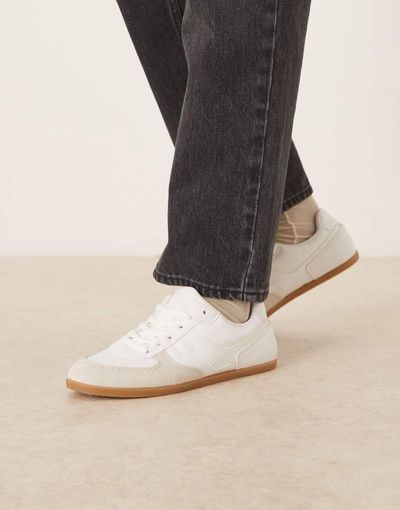 ASOS DESIGN ASOS DESIGN Diligent slim lace up sneakers in white