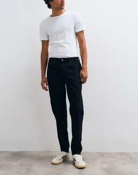 ASOS DESIGN ASOS DESIGN essential stretch tapered jeans in black