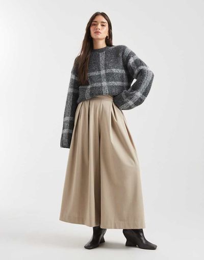 ASOS DESIGN ASOS DESIGN extreme wide leg culottes in oyster-White