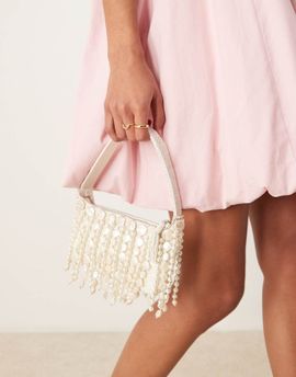 ASOS DESIGN ASOS DESIGN faux pearl drop shoulder bag in off white