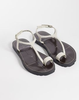 ASOS DESIGN ASOS DESIGN Filomena premium whipstitch skinny toe loop sandals in white leather