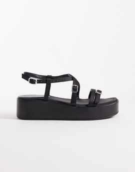 ASOS DESIGN ASOS DESIGN Fleetwood strappy flat sandals in black