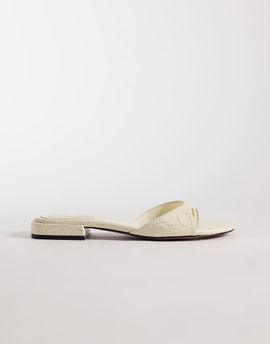 ASOS DESIGN ASOS DESIGN Florida toe thong sandals in white croc