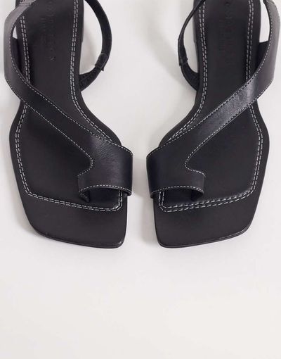 ASOS DESIGN ASOS DESIGN Francesca premium minimal clean toe loop flat sandal in black leather