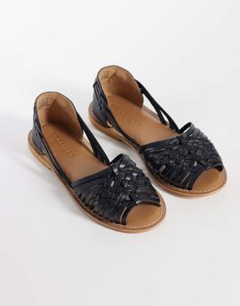 ASOS DESIGN ASOS DESIGN Fray leather woven flat sandals in black